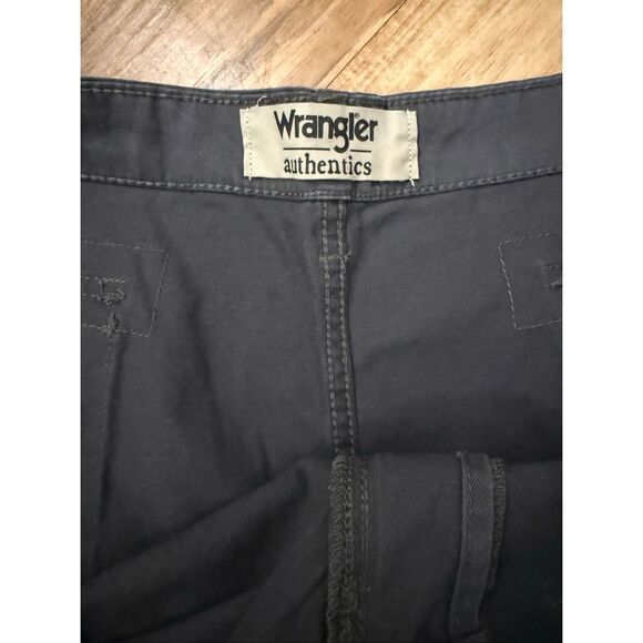 Wrangler Grey Cotton Cargo Shorts Size 50 - Picture 3 of 5